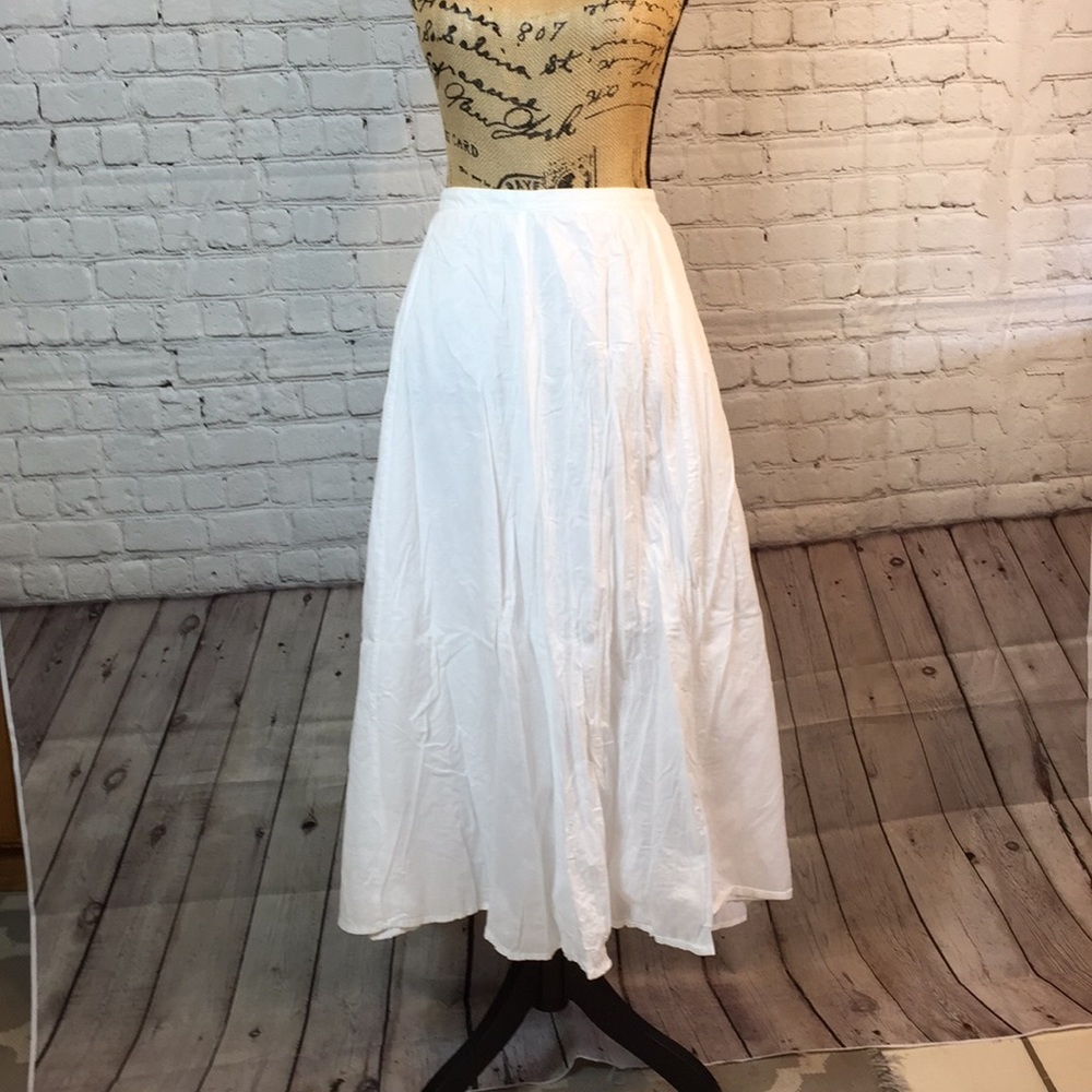 Dana Buchman long white cotton lined skirt